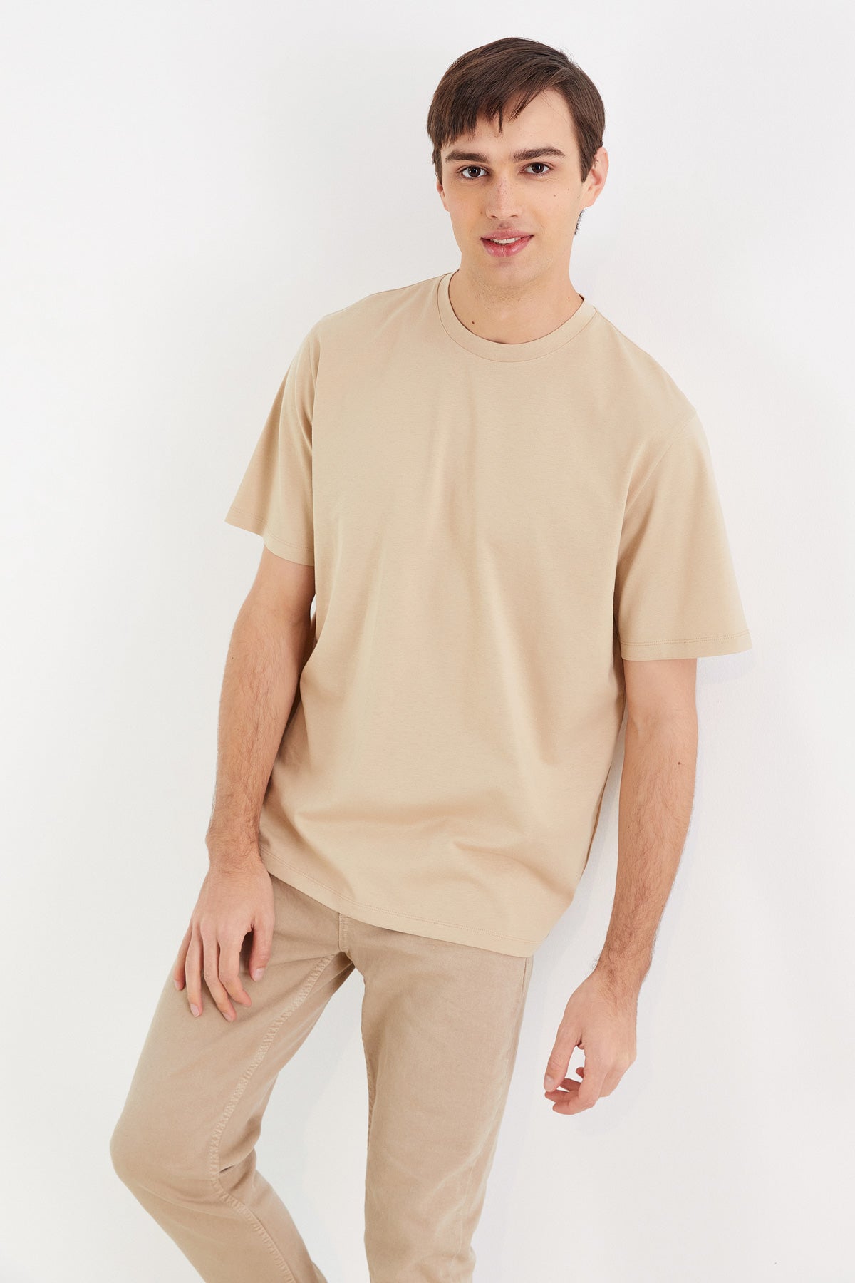 Basic shirt beige hotsell
